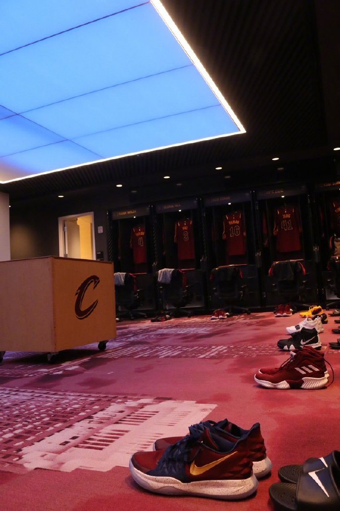 乐鱼体育地址-社区盾今晨再迎强敌，克里夫兰骑士更衣室发声，主帅态度：更衣室稳定，医务组通报恢复