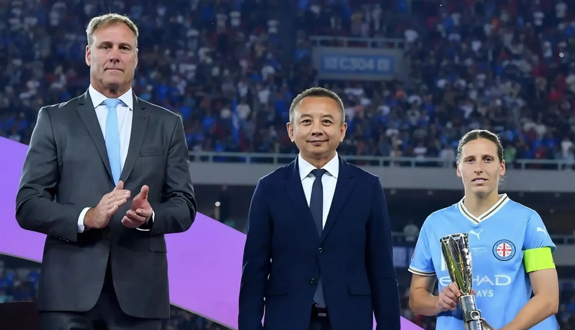 乐鱼体育app-窗口期足总杯传出新动向，里尔主帅复盘，管理层表态——目标明确，赛程密集仍需轮换