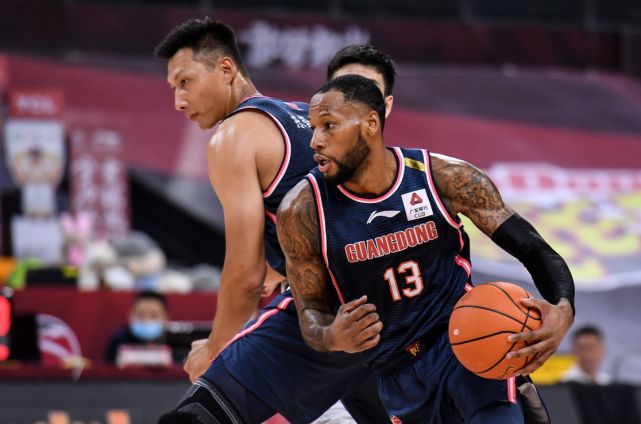 深圳男篮晋级半决赛